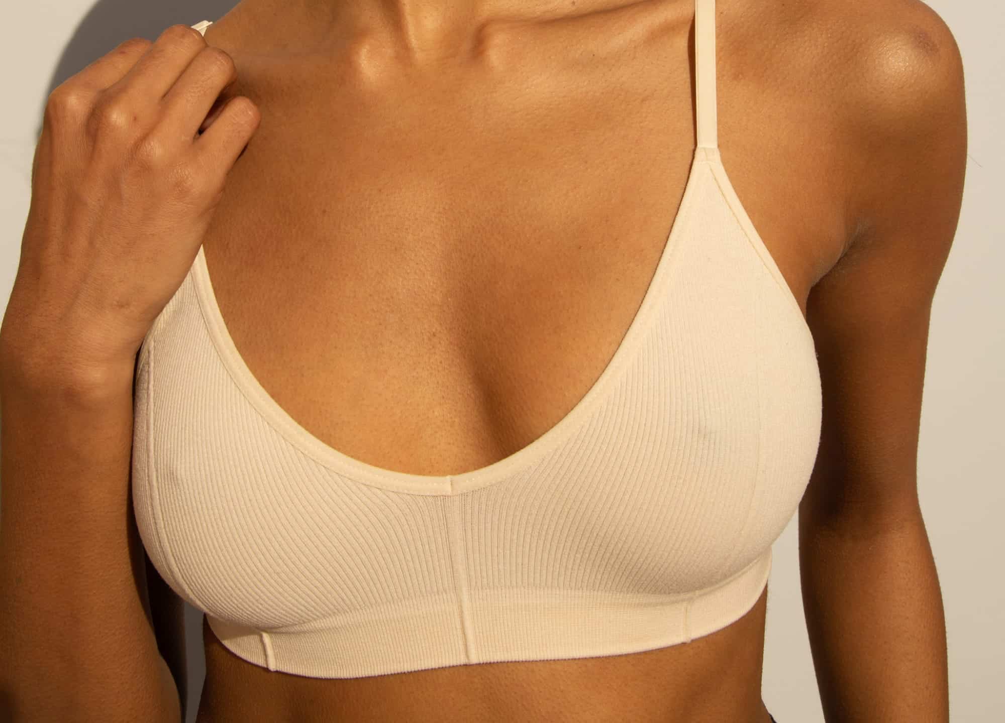 How Natural Breast Augmentation Makes Your Breasts Bigger Without